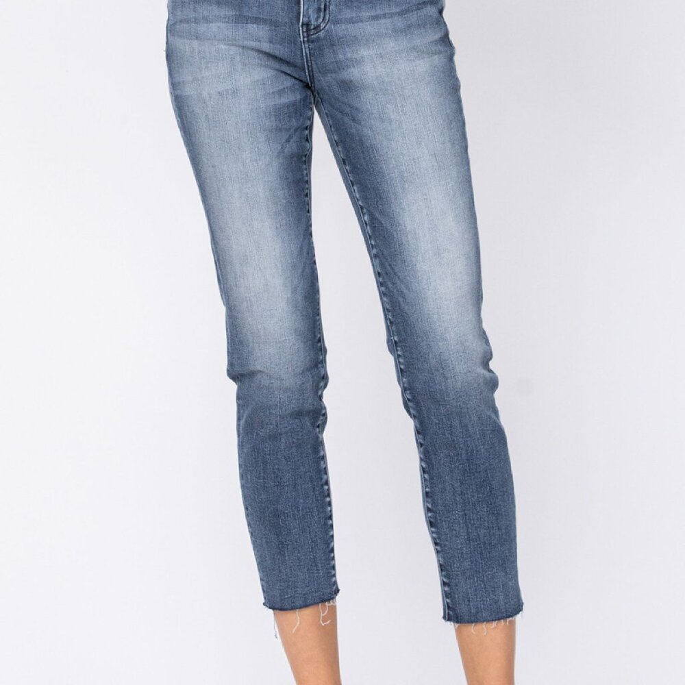 Judy Blue JB88191 RAW HEM HIGH WAIST RELAXED FIT CROP 7/28 - Picture 5 of 11